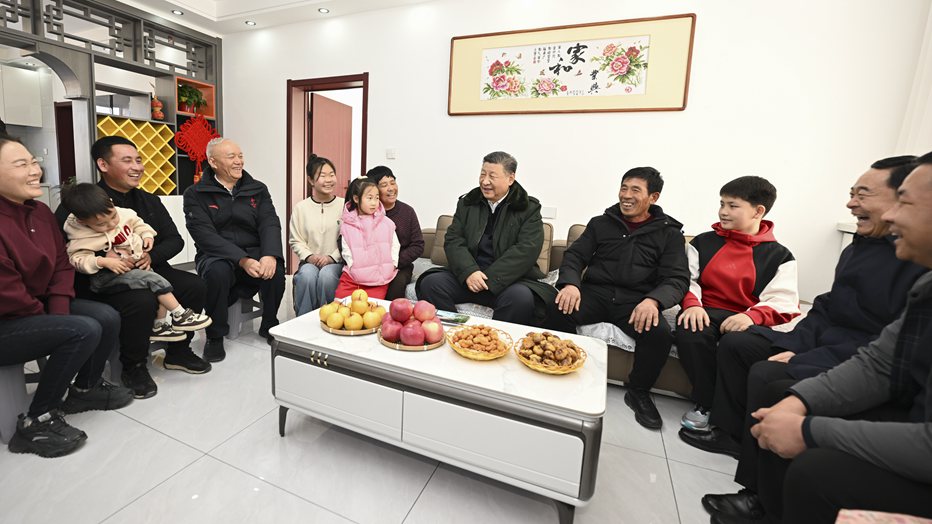 一切奮斗都是為人民謀幸?！暯娇倳浐瓦|寧的故事